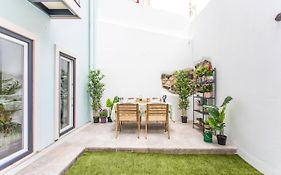 Lx Design Apartment Near Congress Center